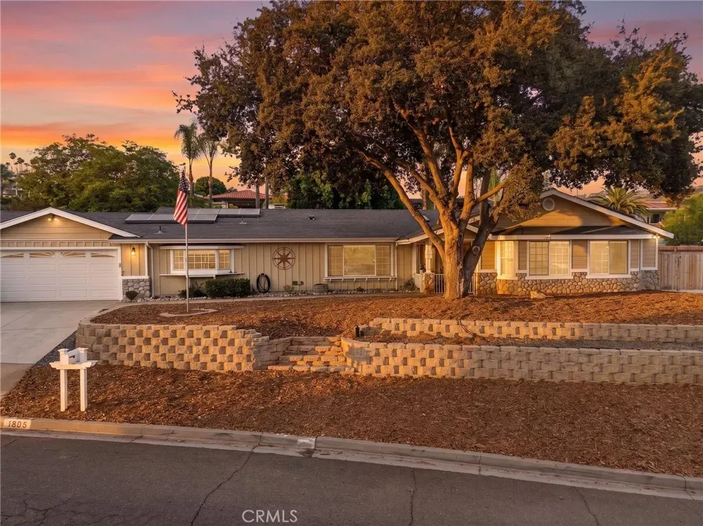 Property Photo:  1805 Wind River Road  CA 92019 