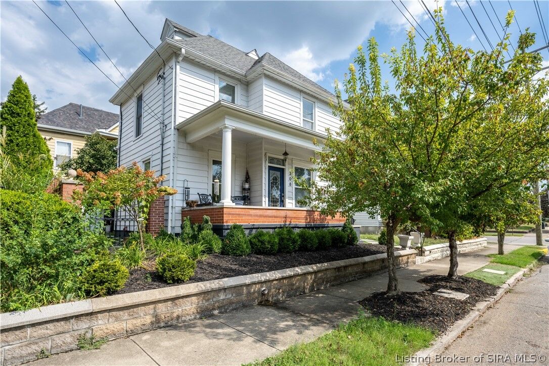 Property Photo:  308 E 9th Street  IN 47150 