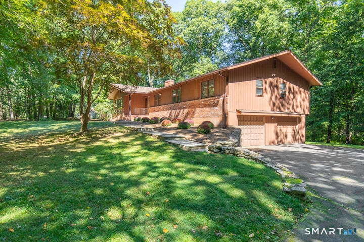 Property Photo:  14 Mitchell Lane  CT 06525 