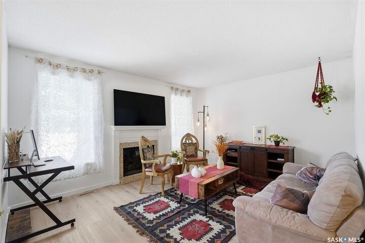 Property Photo:  1608 Vickies Avenue  SK S7N 2P3 