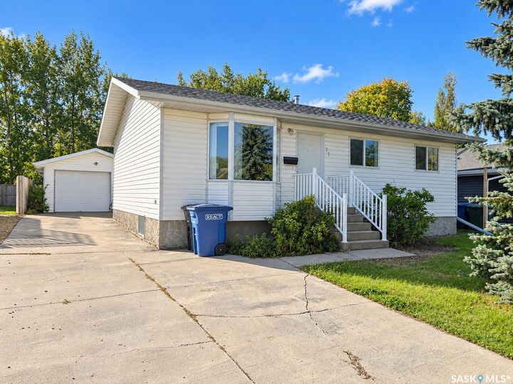 Property Photo: 77 3rd Street SK S0K 2A0