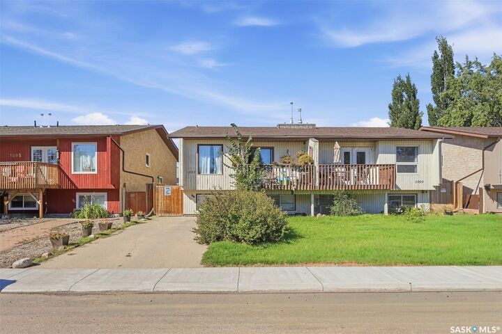 Property Photo: 1007-1009 McCormack Road SK S7M 5C2