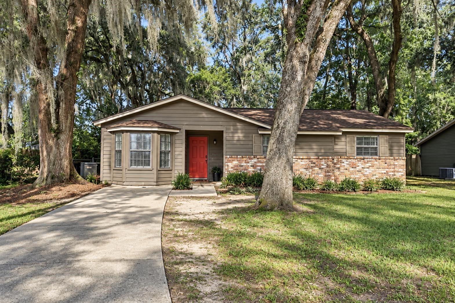 Property Photo: 2696 Faringdon Drive FL 32303