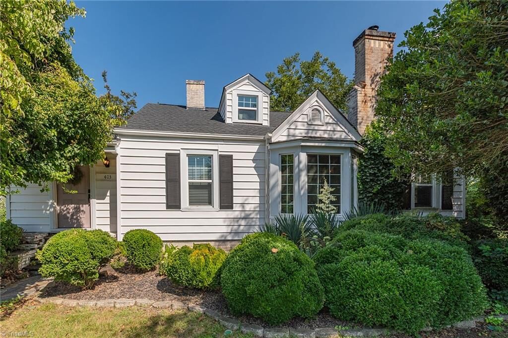Property Photo:  403 Fairview Drive  NC 27292 