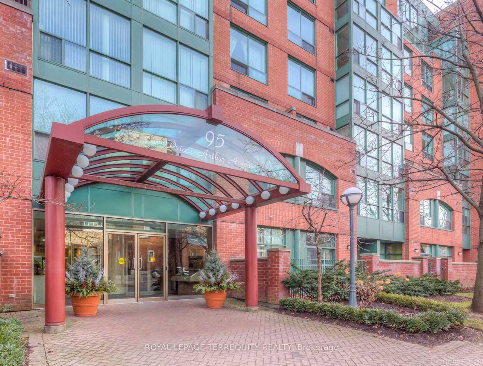 Property Photo:  95 Prince Arthur Avenue 524  ON M5R 3P6 