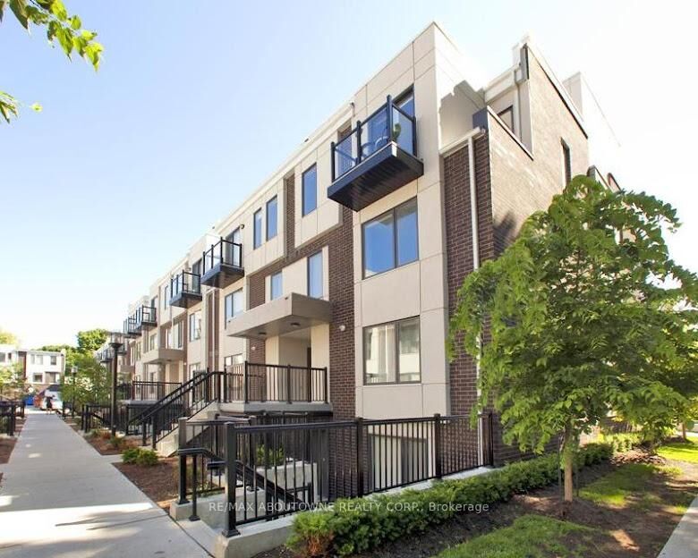 Property Photo:  37A Valley Woods Road 514  ON M3A 2R5 