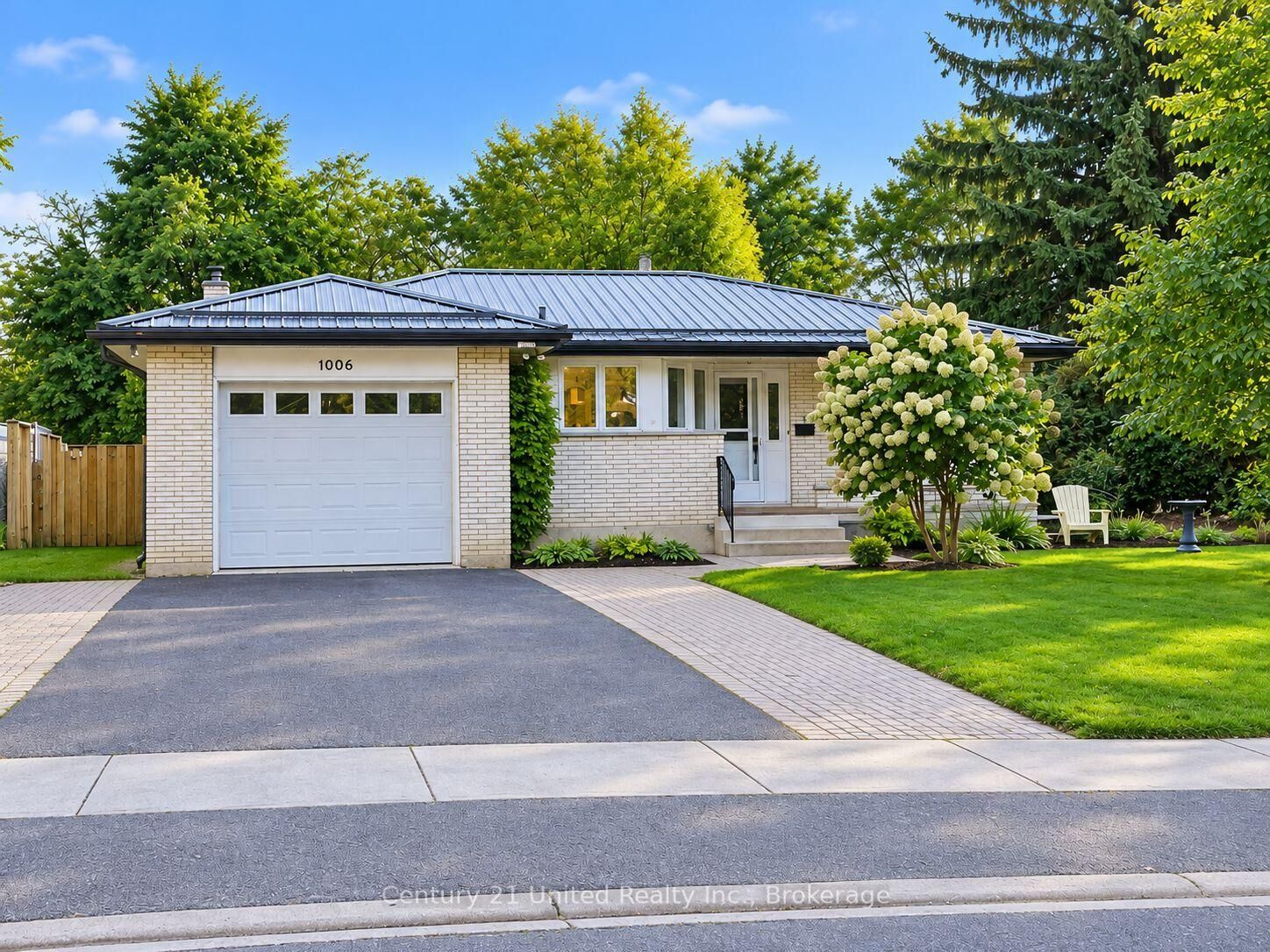 Property Photo:  1006 Ontario Street  ON K9A 3C7 