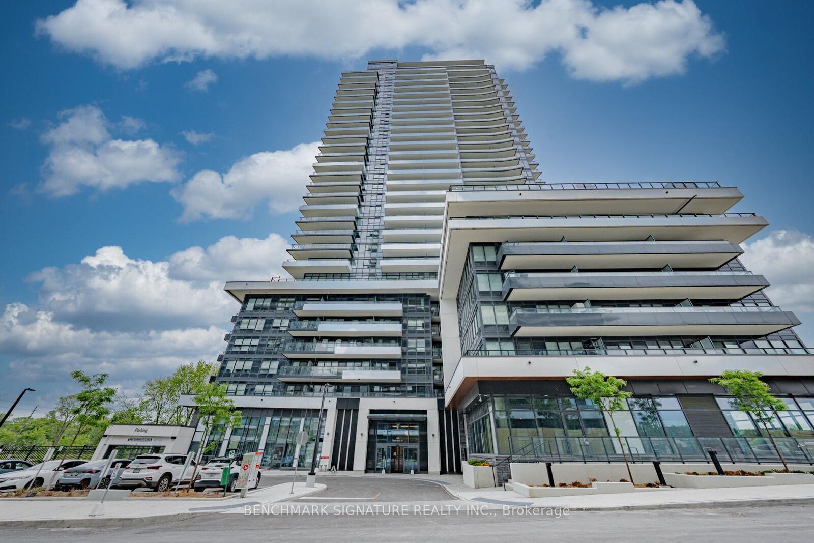 Property Photo:  1435 Celebration Drive 2111  ON L1W 0C4 