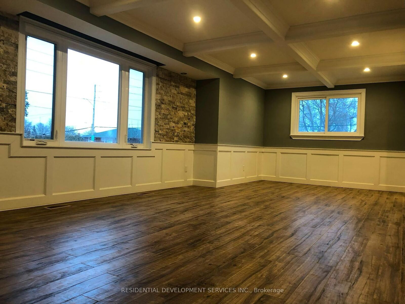 Property Photo: 228 Farewell Street Upper Flr ON L1H 6L7