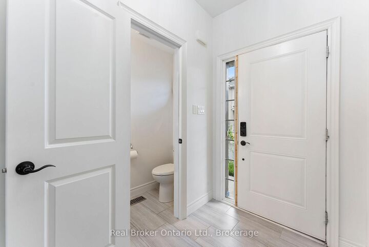 Property Photo: 86 Dunrobin Lane ON L3M 0H4