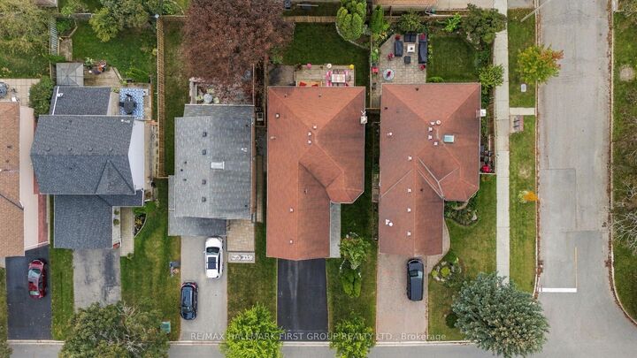 Property Photo:  1518 Rawlings Drive  ON L1V 5A5 