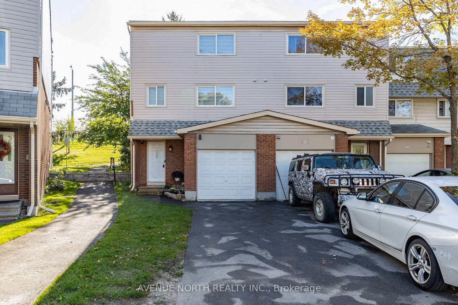 Property Photo:  2415 Southvale Crescent 100  ON K1B 4V1 