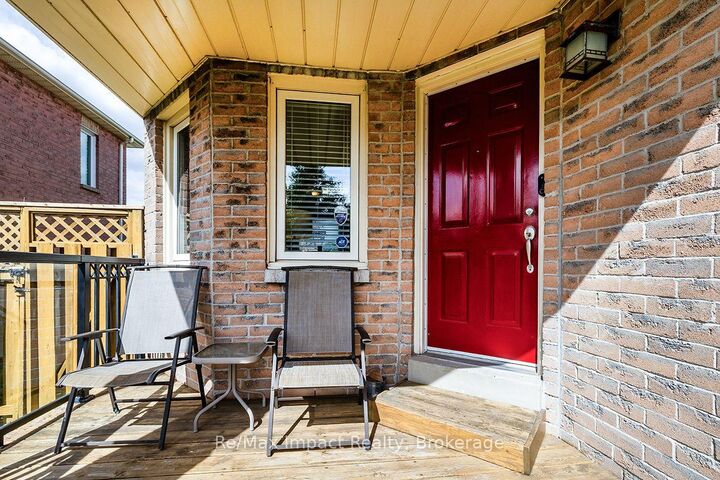 Property Photo:  122 Wright Crescent  ON L1S 6X7 