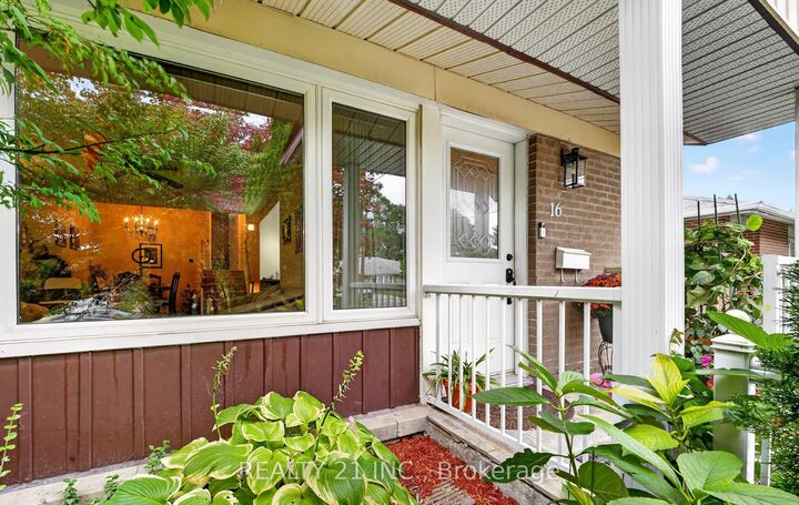 Property Photo:  16 Baltray Crescent  ON M3A 2H4 