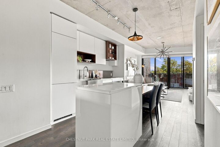 Property Photo: 383 Sorauren Avenue 317 ON M6R 0A4