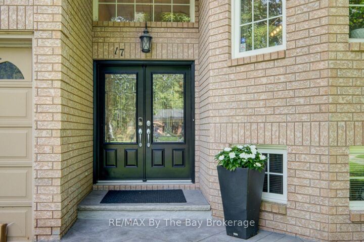 Property Photo:  17 Downer Crescent  ON L9Z 1C2 