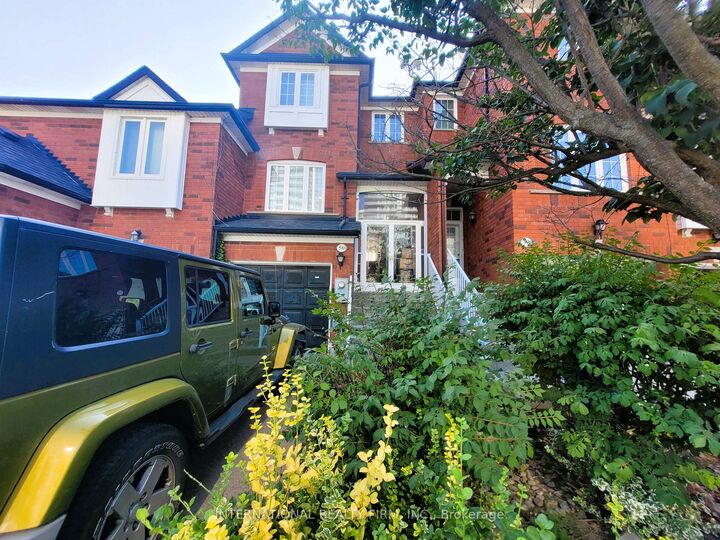 Property Photo: 50 Beresford Drive ON L4B 4J6