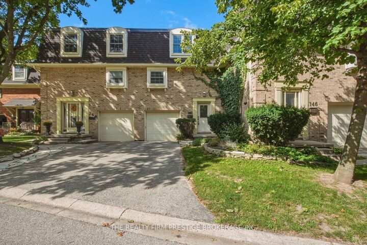 Property Photo:  900 Pond View Road 148  ON N5Z 4L7 