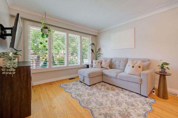 Property Photo:  2 Allanton Boulevard  ON N3R 3B9 