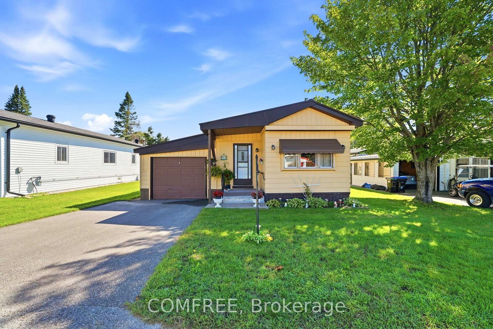 Property Photo: 83 Cameron Drive ON L0L 1T0
