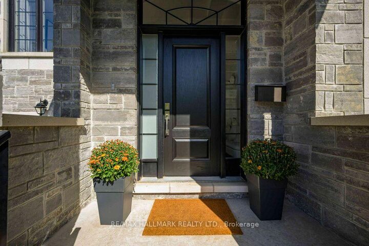 Property Photo: 77 Benson Avenue ON L4C 4E5