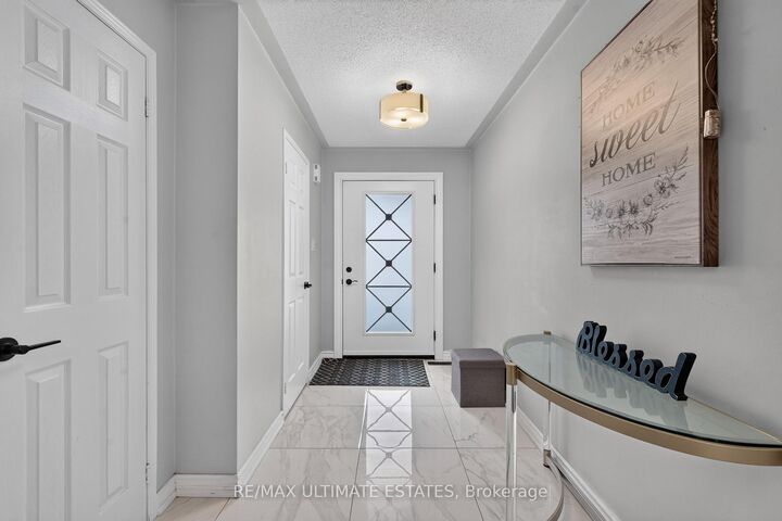 Property Photo:  587 Caboto Trail  ON L3R 5S1 