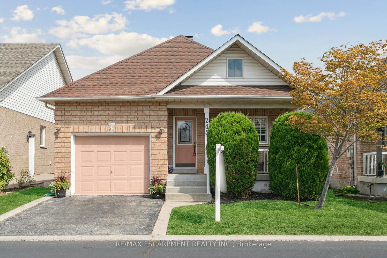 Property Photo:  245 Centennial Forest Drive  ON L9T 5W9 