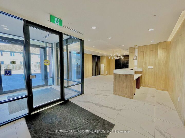 Property Photo:  1010 Dundas Street E 514  ON L1N 0L6 