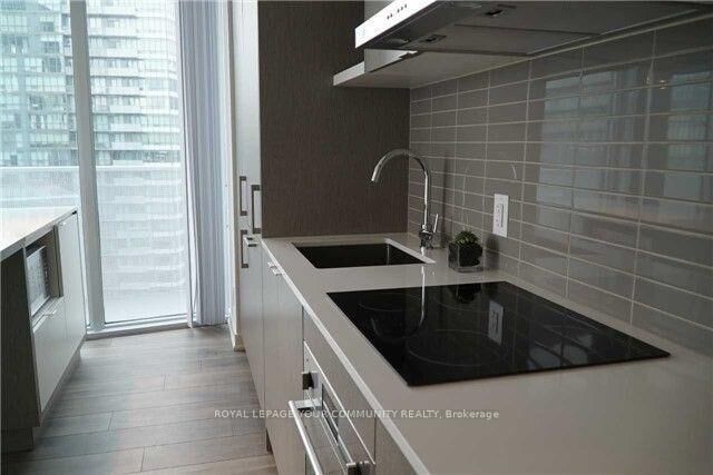 Property Photo: 100 Harbour Street 4902 ON M5J 2T5