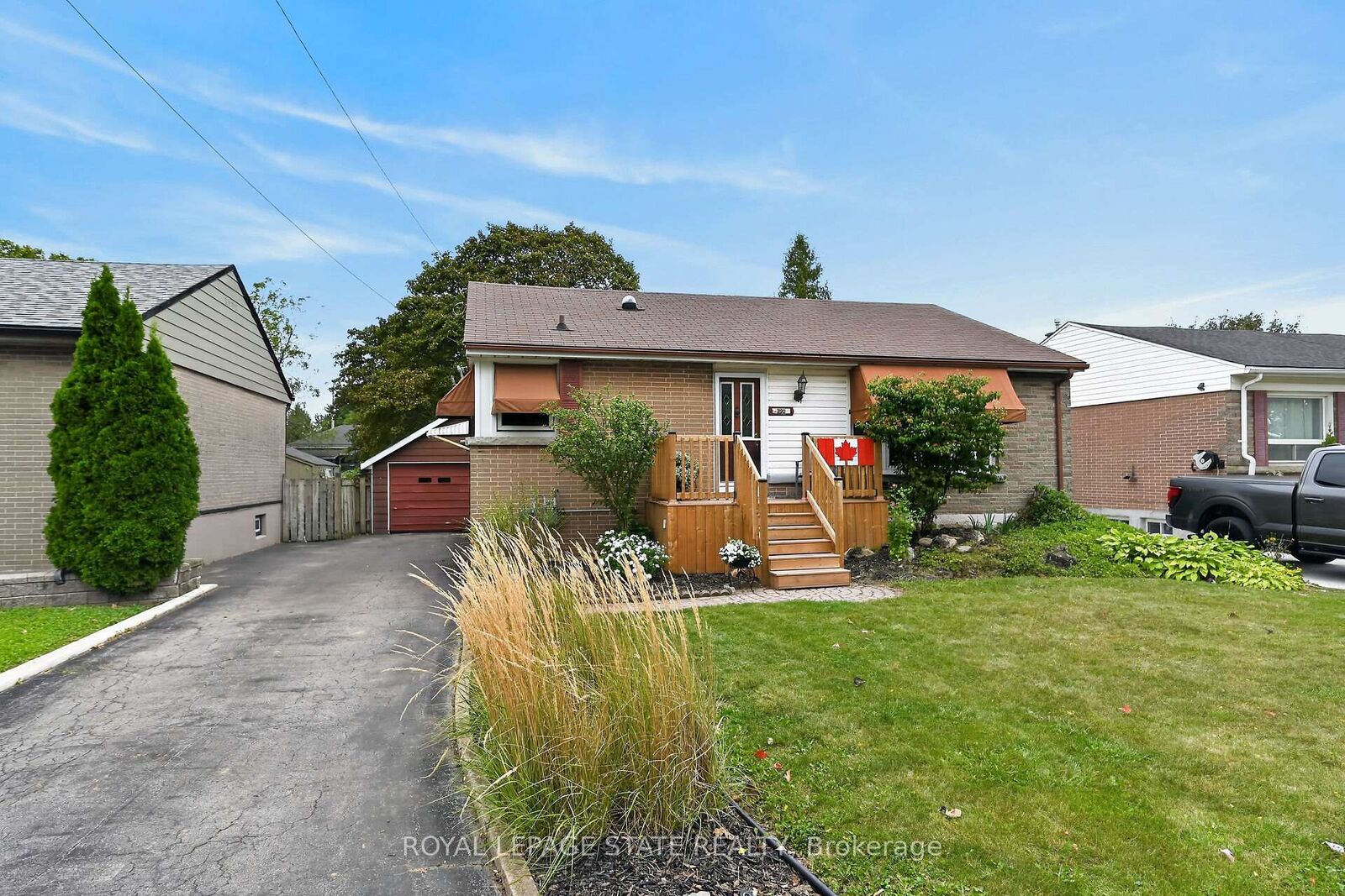Property Photo:  390 East 37th Street  ON L8V 4B8 