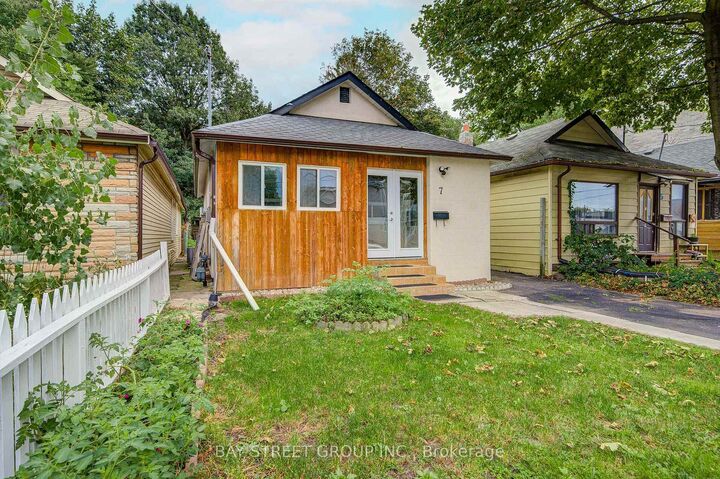 Property Photo:  7 Emmott Avenue  ON M1L 2X2 