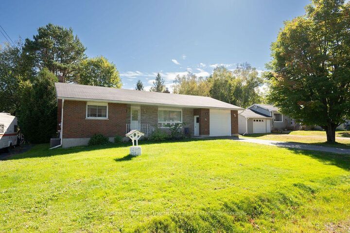 Property Photo:  31 Queen Street  ON P0A 1Y0 
