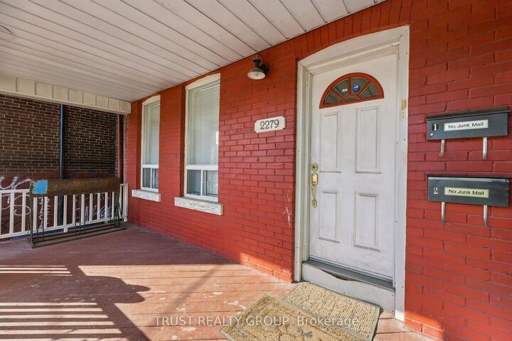 Property Photo:  2279 Dundas Street W 2nd &Amp 3rd Floor  ON M6R 1X6 