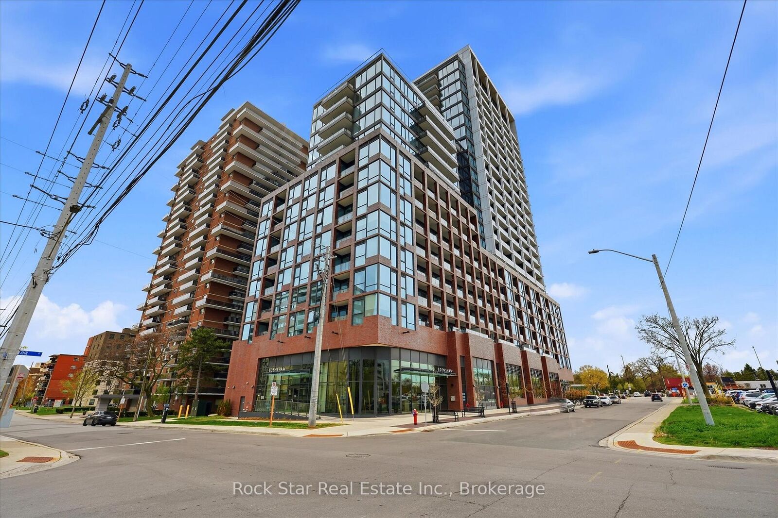 Property Photo:  28 Ann Street 209  ON L5G 0E1 