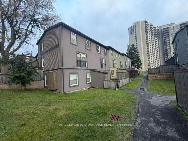 Property Photo:  1250 McWatters Road 22  ON K2C 3P5 