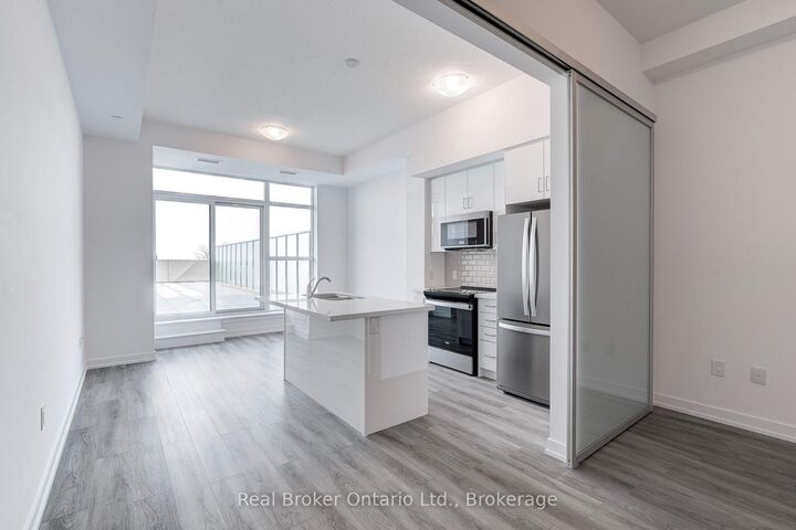 Property Photo:  470 Dundas Street E 516  ON L8B 2A6 