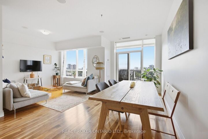 Property Photo:  61 Heintzman Street 1110  ON M6P 5A2 