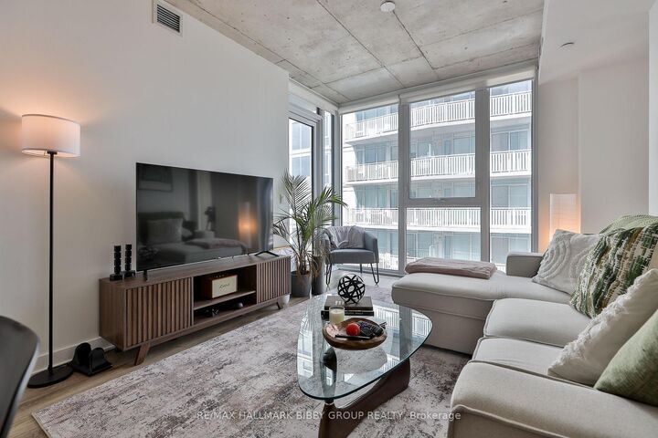 Property Photo:  25 Baseball Place 1001  ON M4M 0E7 