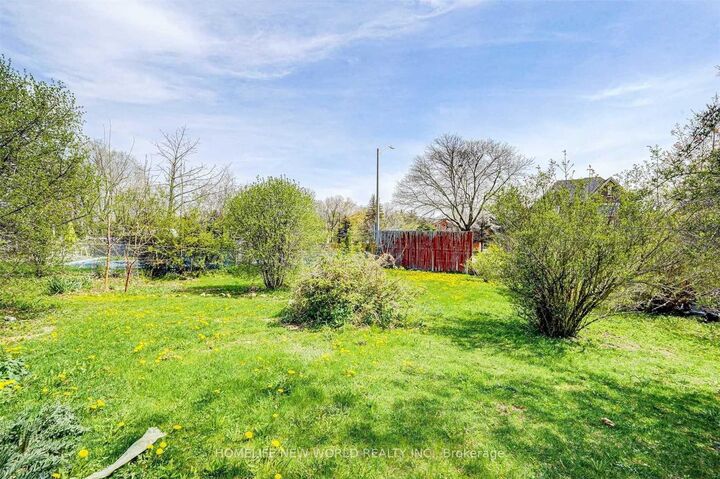 Property Photo:  466 Paliser Crescent S  ON L4C 1S4 