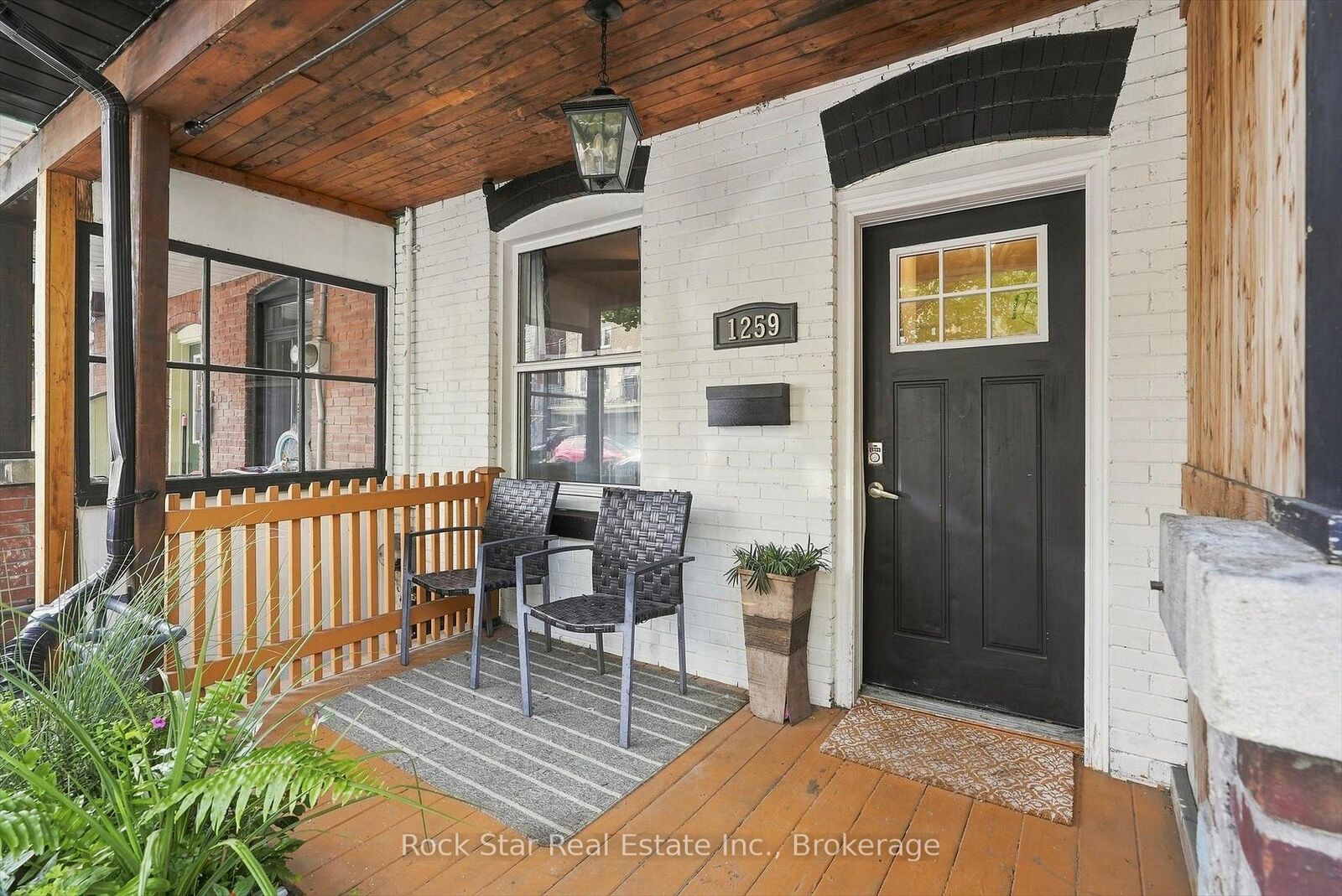 Property Photo:  1259 Davenport Road  ON M6H 2H2 