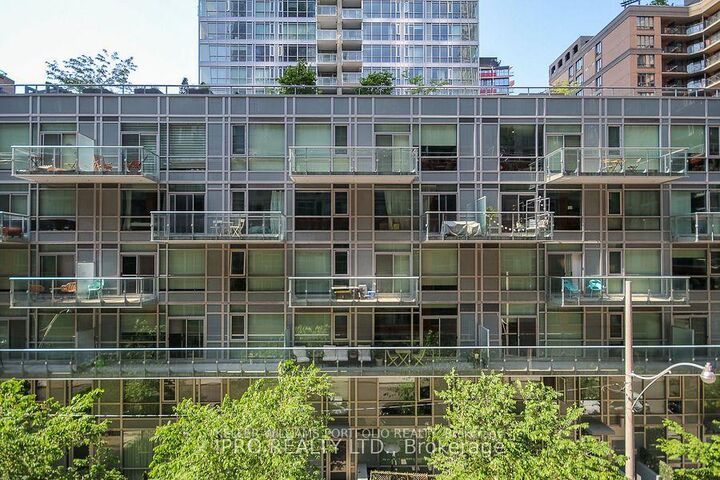 Property Photo:  21 Nelson Street 420  ON M5V 1T8 