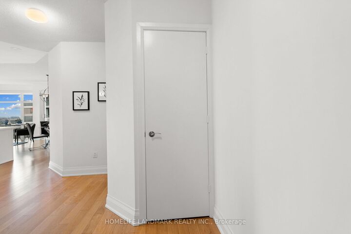 Property Photo:  2191 Yonge Street 4508  ON M4S 3H8 