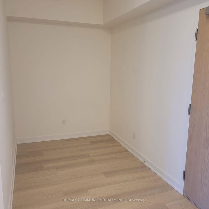Property Photo: 2825 Jane Street 212 ON M3N 0A8