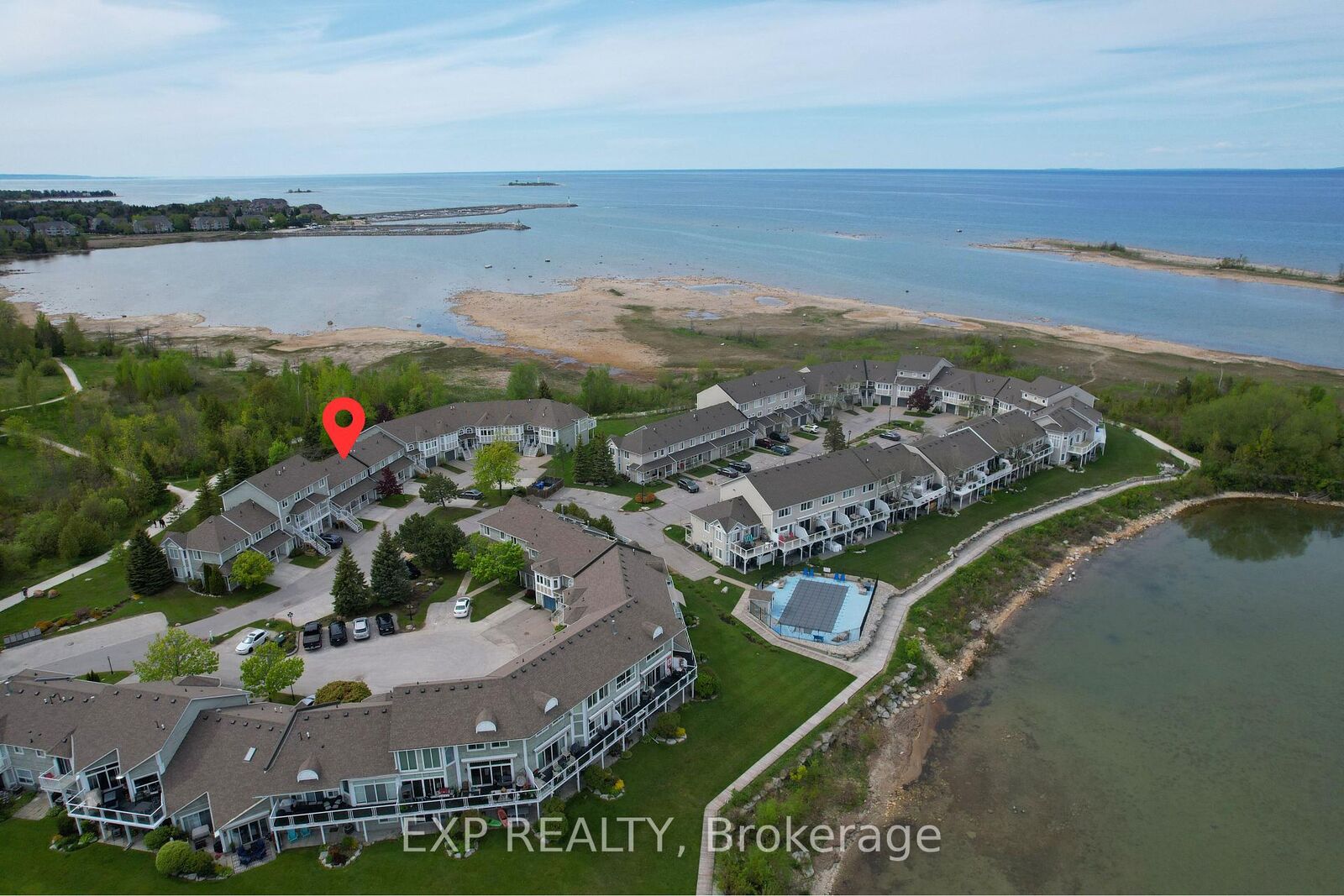 Property Photo:  22 Cranberry Surf N/A  ON L9Y 5C4 