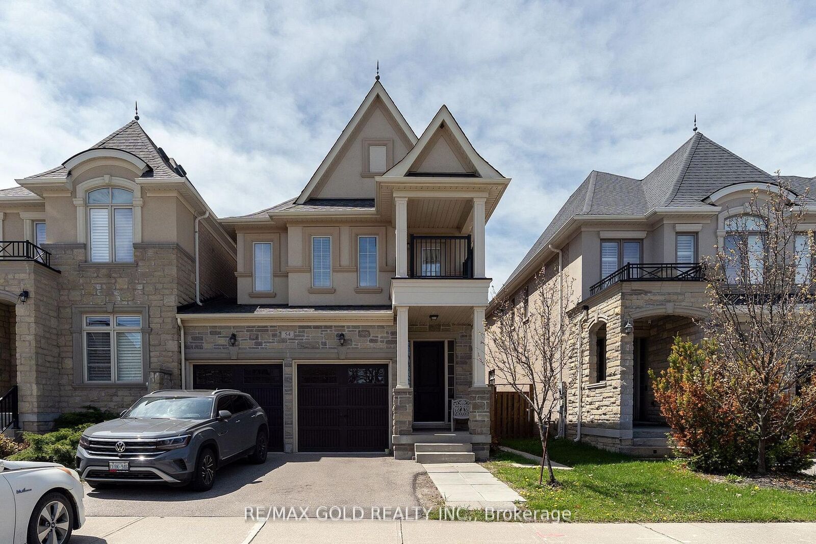 Property Photo:  54 Robert Berry Crescent  ON L7B 1L4 