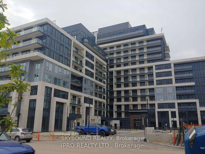 Property Photo: 3200 William Coltson Avenue # 303 ON L6H 7W6
