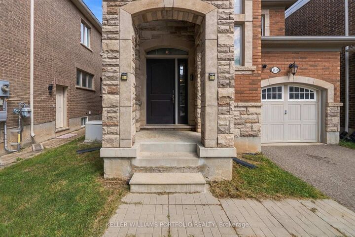 Property Photo:  3131 Preserve Drive  ON L6M 0V9 