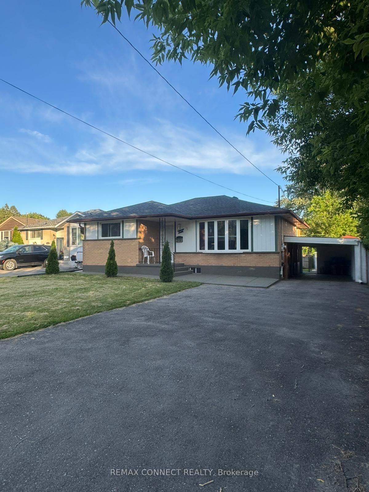 Property Photo:  1039 Willowdale Avenue Bsmt  ON L1H 1W7 