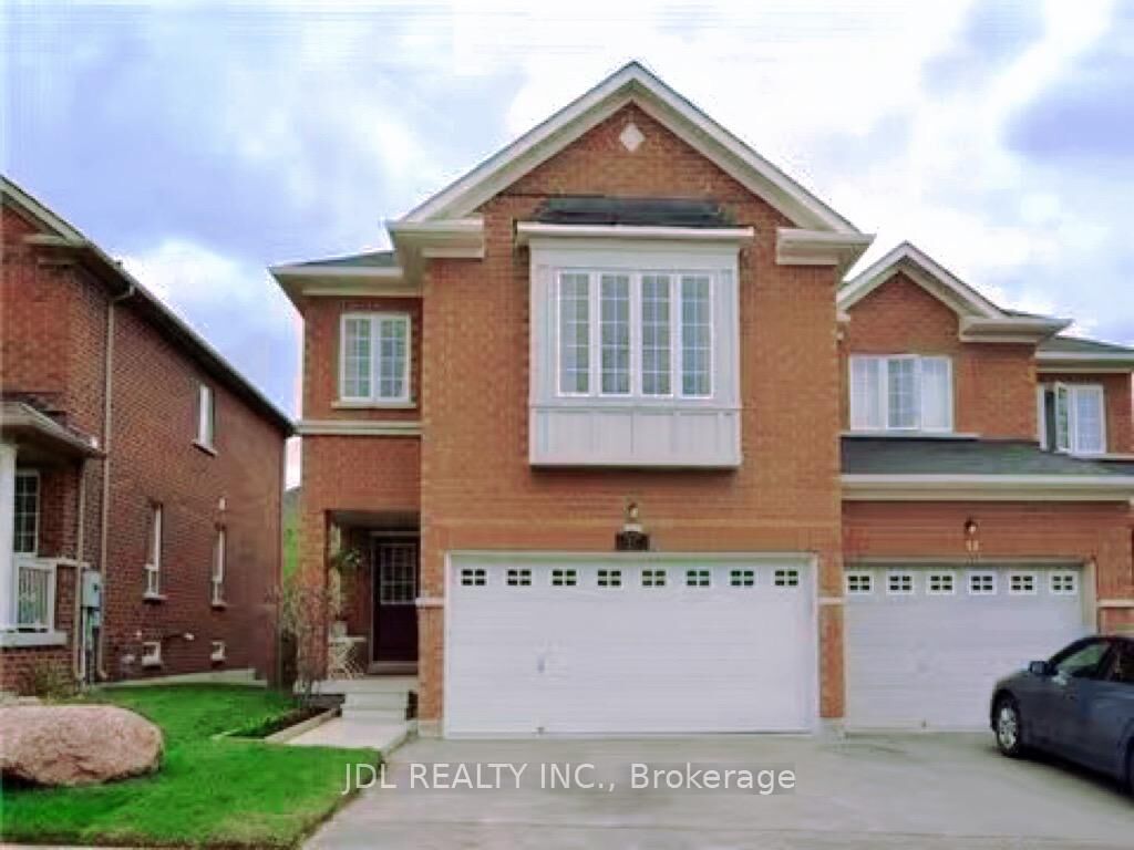 Property Photo: 15 Maffey Crescent ON L4S 0A9