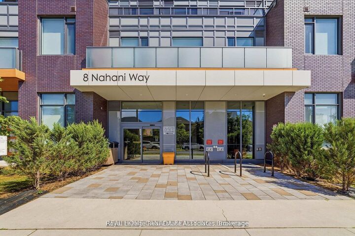 Property Photo:  8 Nahani Way Lph-18  ON L4Z 0C6 